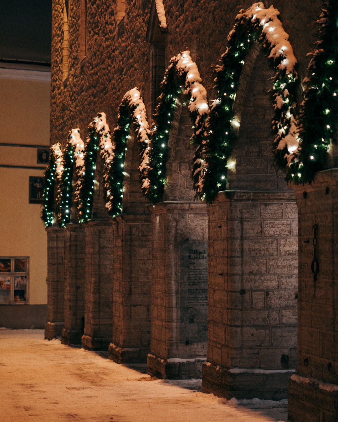 Arches with wreaths in the old town